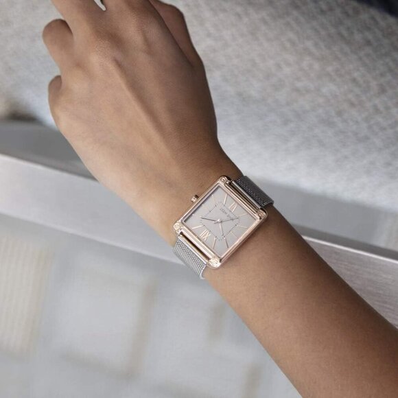 Chic Taupe Dial Women's Watch with Adjustable Mesh Bracelet and Quartz Movement - Picture 2 of 4